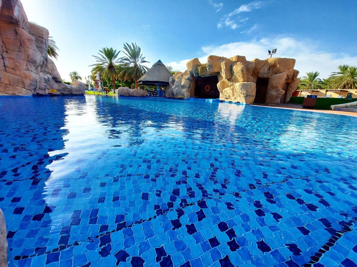 Danat Al Ain Resort Экстерьер фото The swimming pool at the Atlantis Waterpark