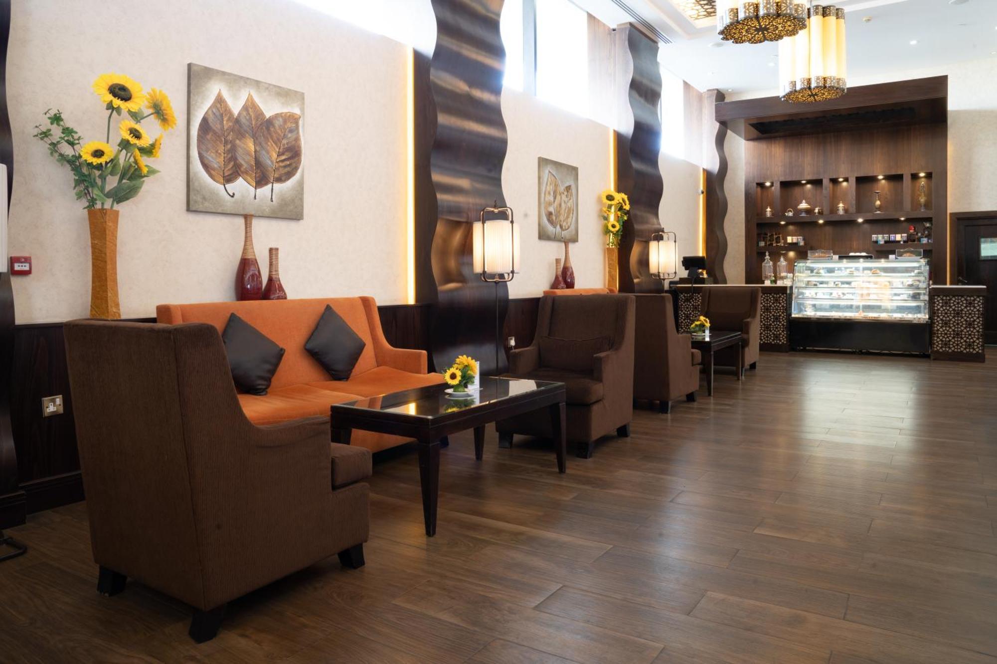 Danat Al Ain Resort Экстерьер фото The lobby of the hotel