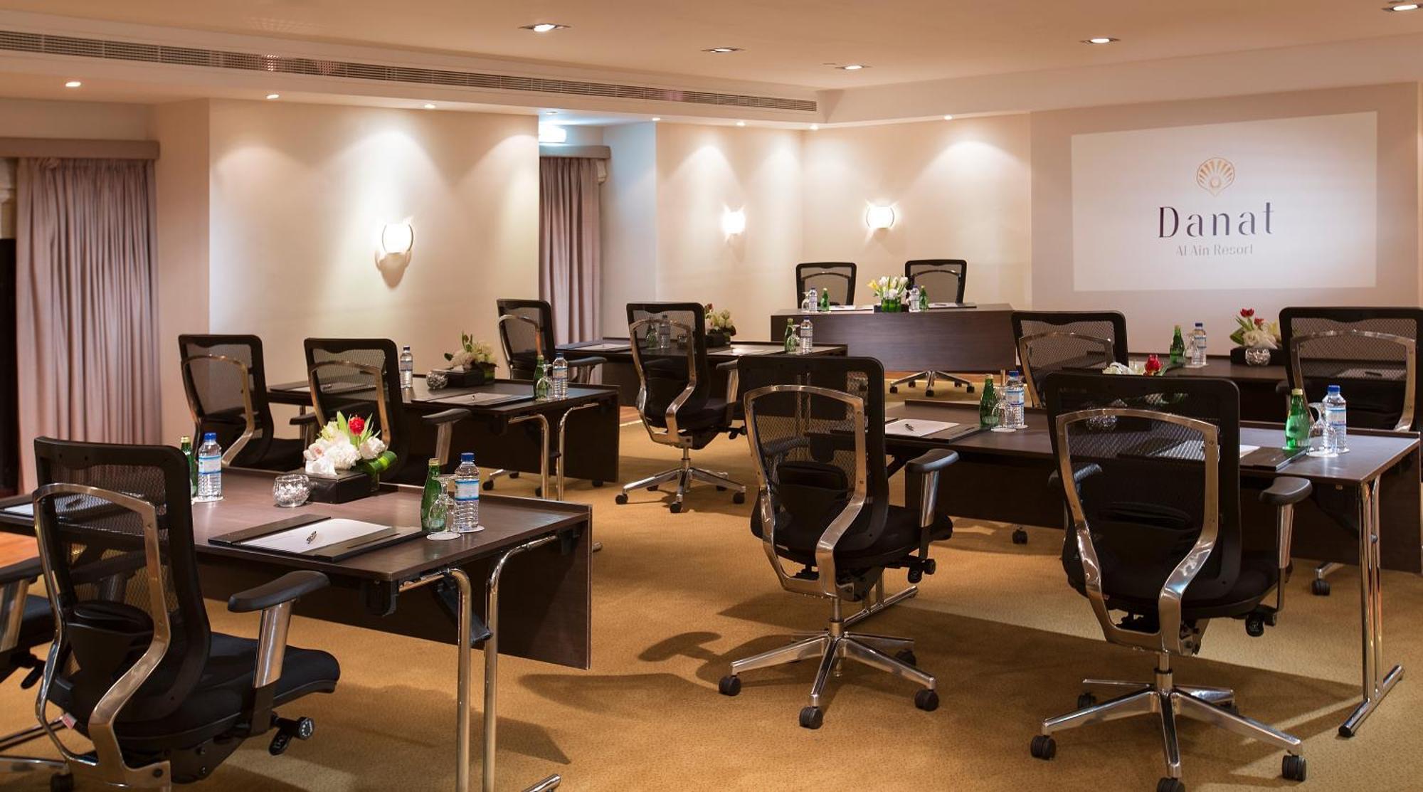 Danat Al Ain Resort Экстерьер фото Meeting room