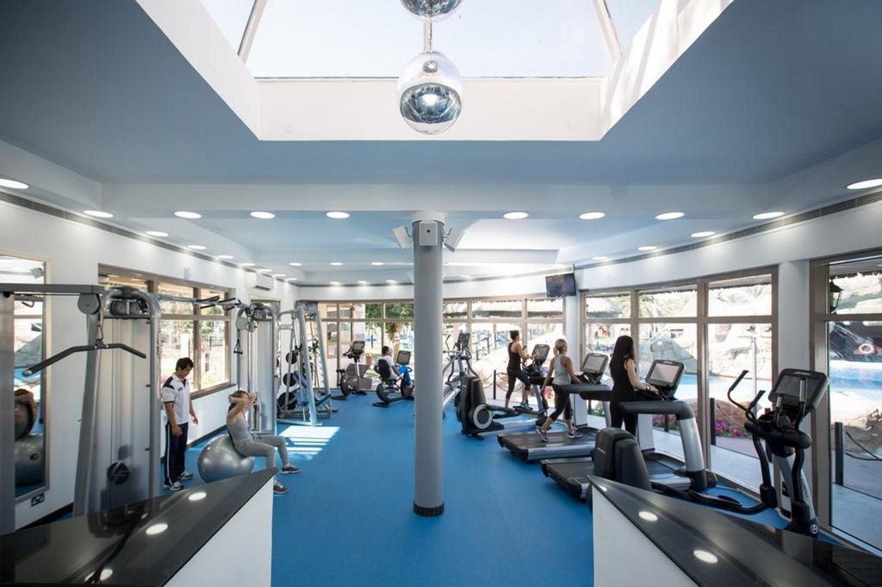Danat Al Ain Resort Экстерьер фото The gym at the University of Roehampton