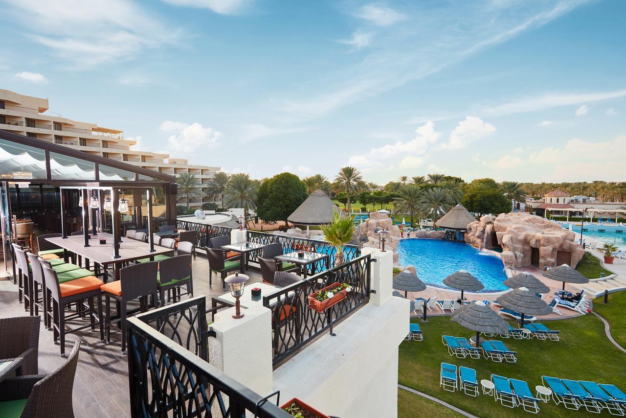 Danat Al Ain Resort Экстерьер фото The swimming pool at the resort